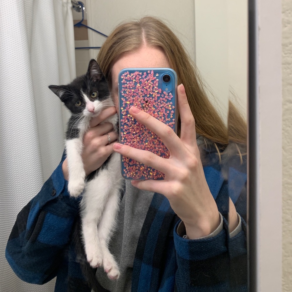 Meet your Posher, Alexis